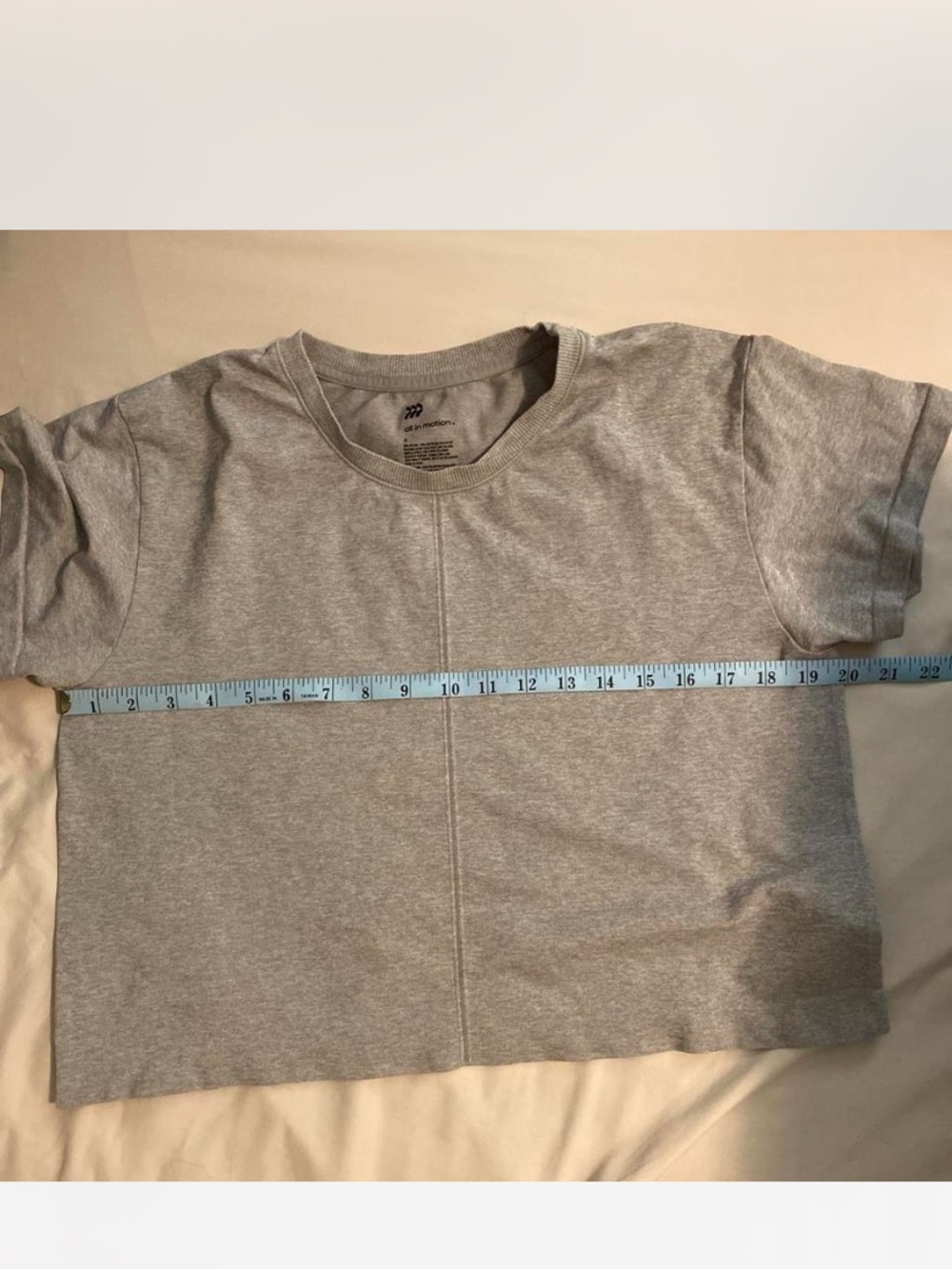 all in motion Light Gray Short Sleeve Crop Tee Sz L
